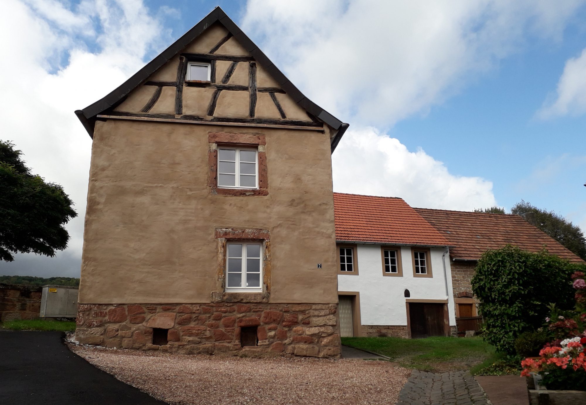 Landhaus Käthchen \u0026 Ingweilerey – Ferienhaus und Ferienwohnung am Tor zum  Bliesgau, image size:2000x1382